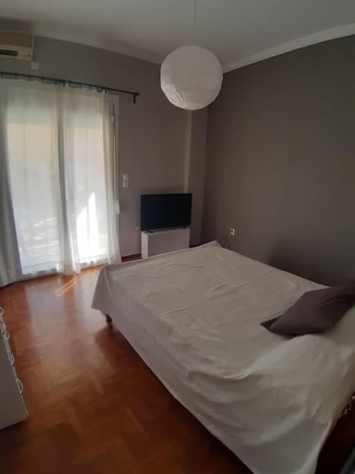 Μοντέρνο Διαμέρισμα - Stylish Appartment Loutraki エクステリア 写真