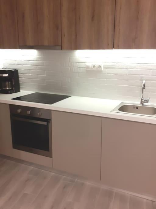 Μοντέρνο Διαμέρισμα - Stylish Appartment Loutraki エクステリア 写真