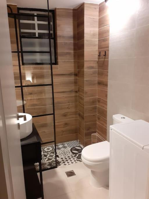 Μοντέρνο Διαμέρισμα - Stylish Appartment Loutraki エクステリア 写真